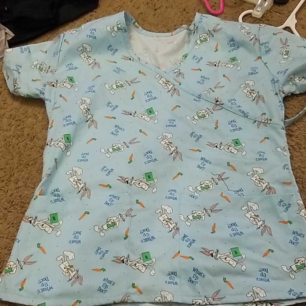 Bugs Bunny Scrub Top with Tie in back XS